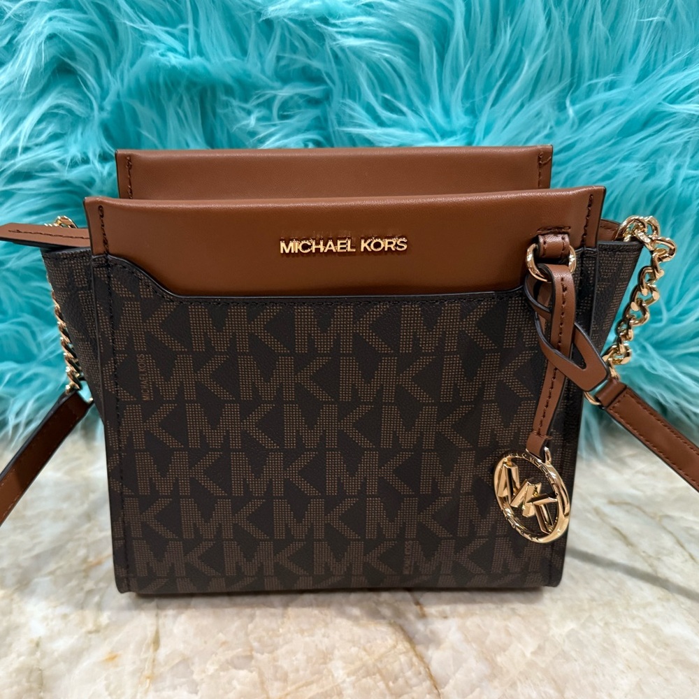 Michael Kors GRAHAM Brown Messenger Bag NWT! MSRP $298.00